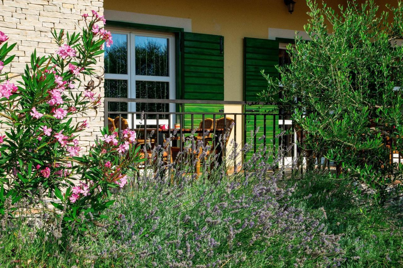 Hotel Vrata Krke Lozovac Exterior foto